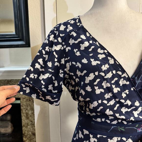 Tanya Taylor Luisa Wrap Silk Dress Floral Size 4 Feminine - Picture 9 of 12